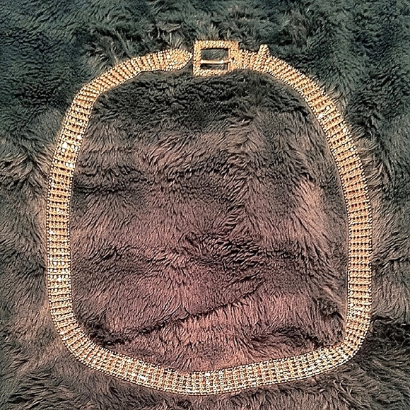 Georgious rhinestones and silver belt. Vintage. Size Large. Great Condition. - Picture 1 of 9